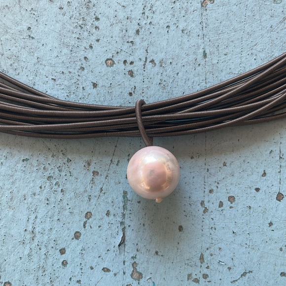 MULTISTRAND SILVER PIANO WIRE MAGNETIC 17.5" NECKLACE & PEARL BEAD PENDANT - Picture 4 of 4